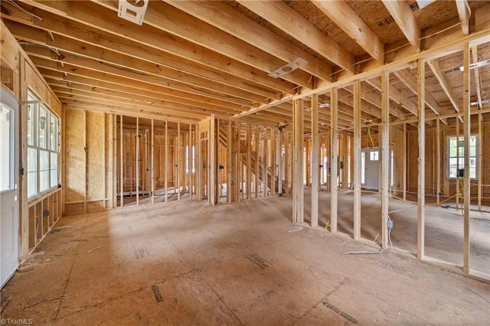4628 Pinehill Drive Pfafftown, NC 27040