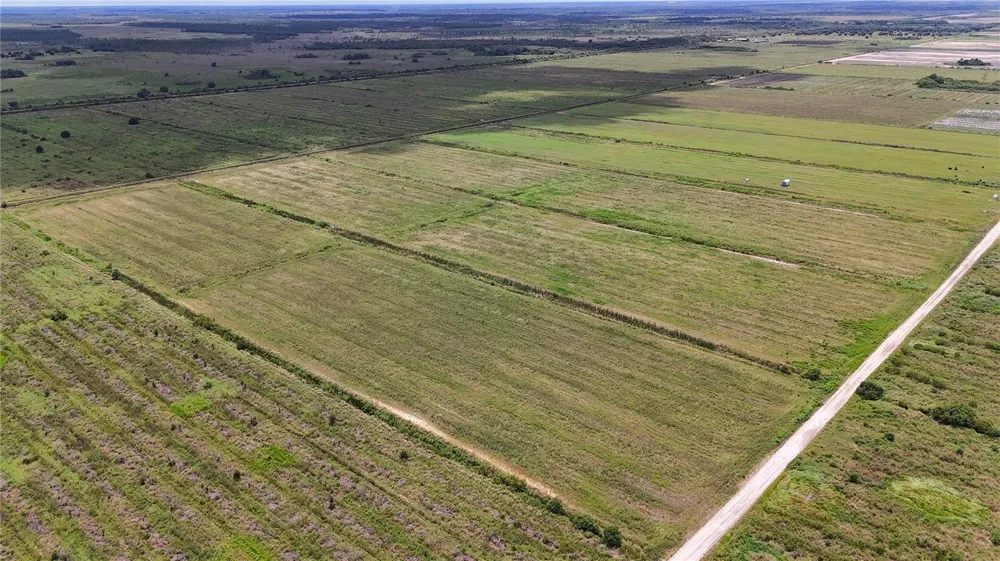 5595 1ST ROAD Labelle, FL 33935