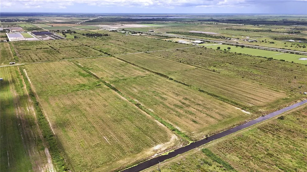 5595 1ST ROAD Labelle, FL 33935