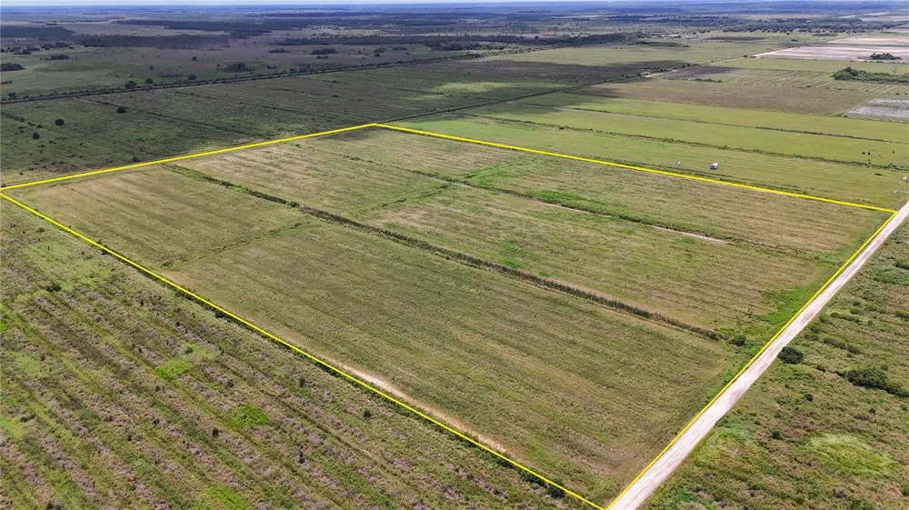 5595 1ST ROAD Labelle, FL 33935