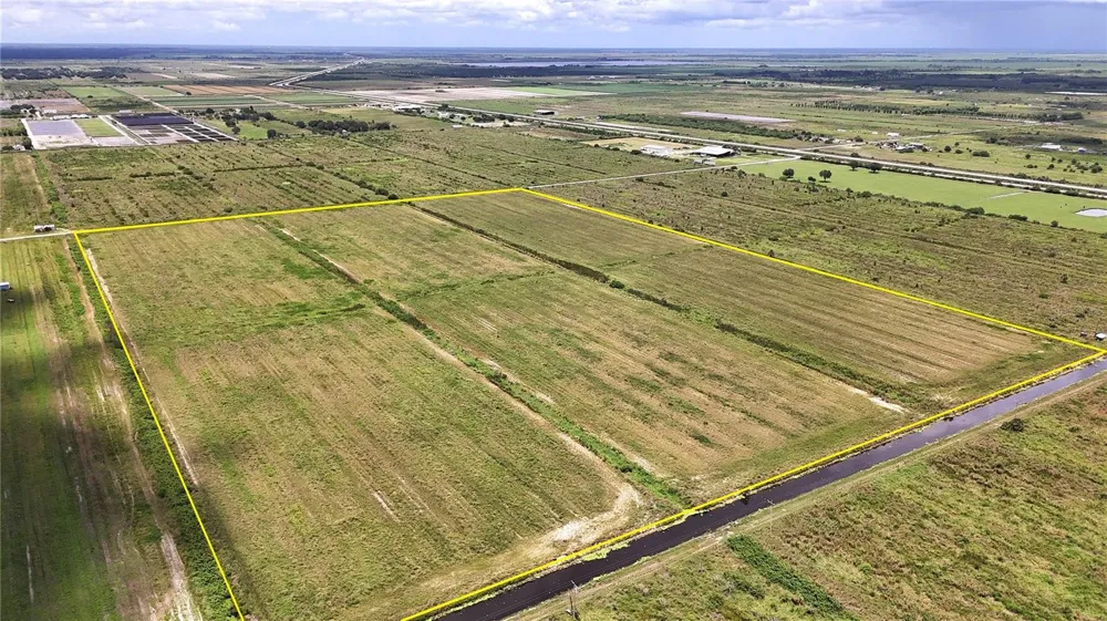 5595 1ST ROAD Labelle, FL 33935