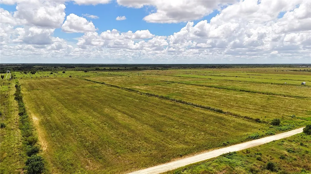 5595 1ST ROAD Labelle, FL 33935