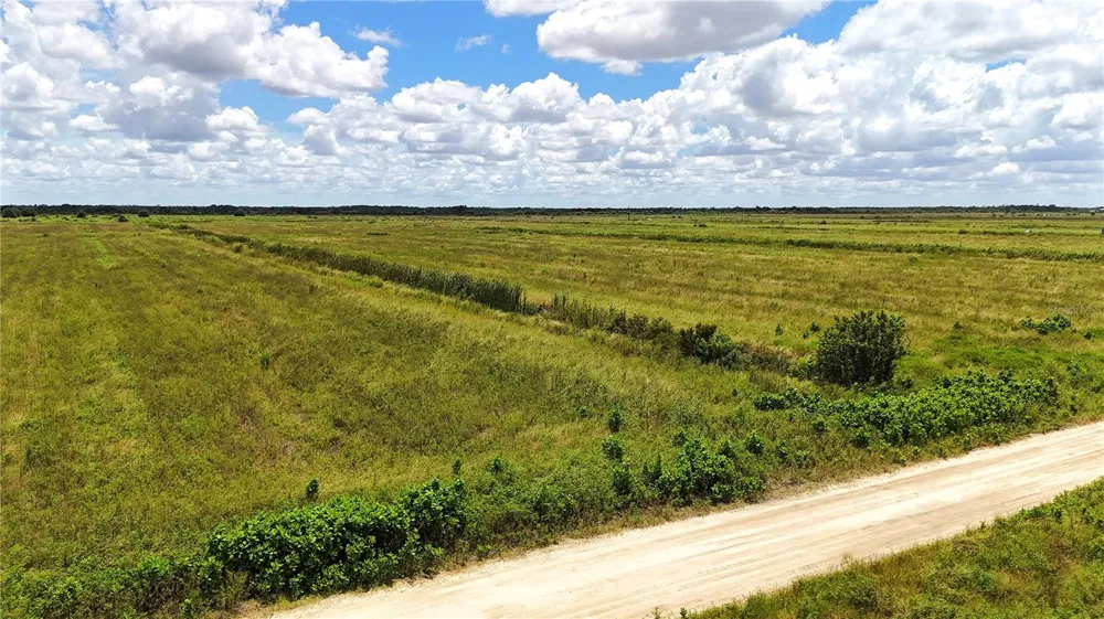5595 1ST ROAD Labelle, FL 33935