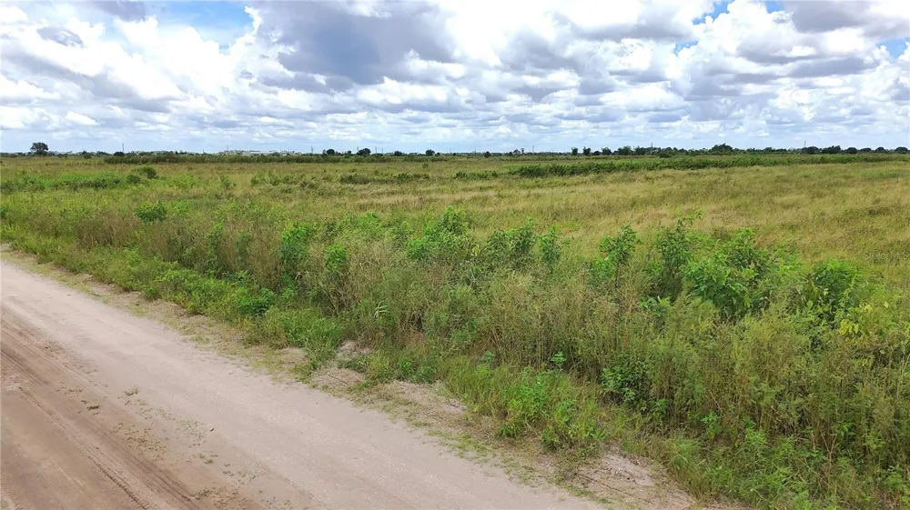 5595 1ST ROAD Labelle, FL 33935