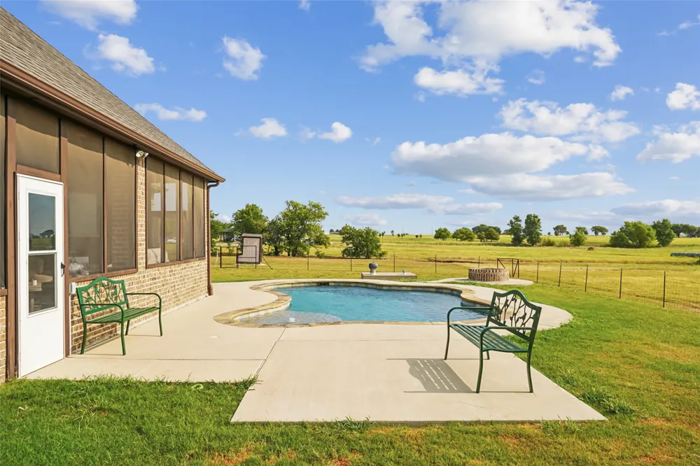 10240 Freeman Road Sanger, TX 76266