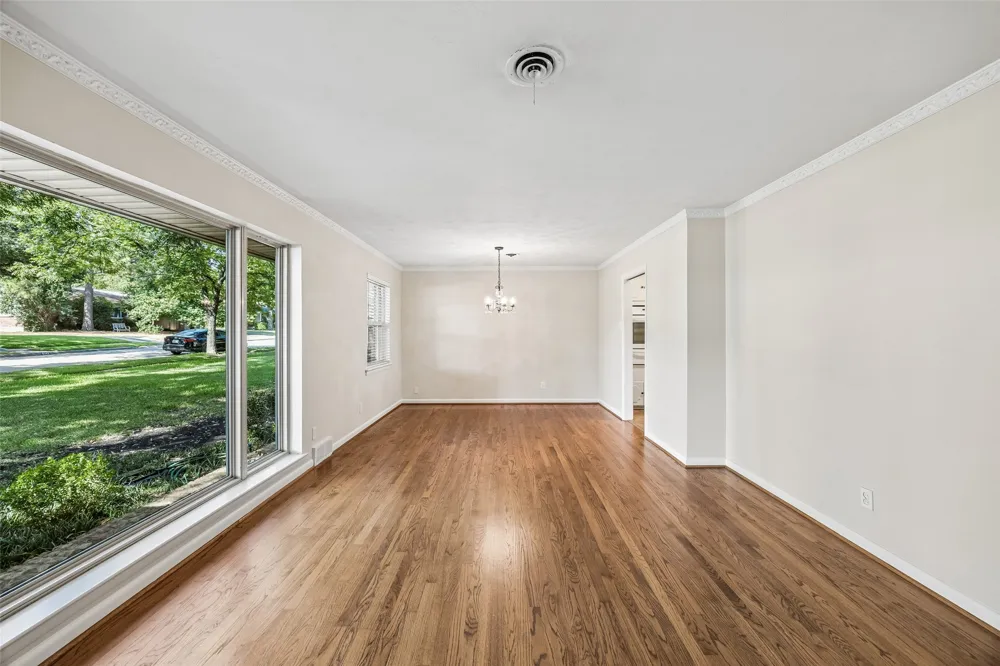6147 Woodcrest Lane Dallas, TX 75214