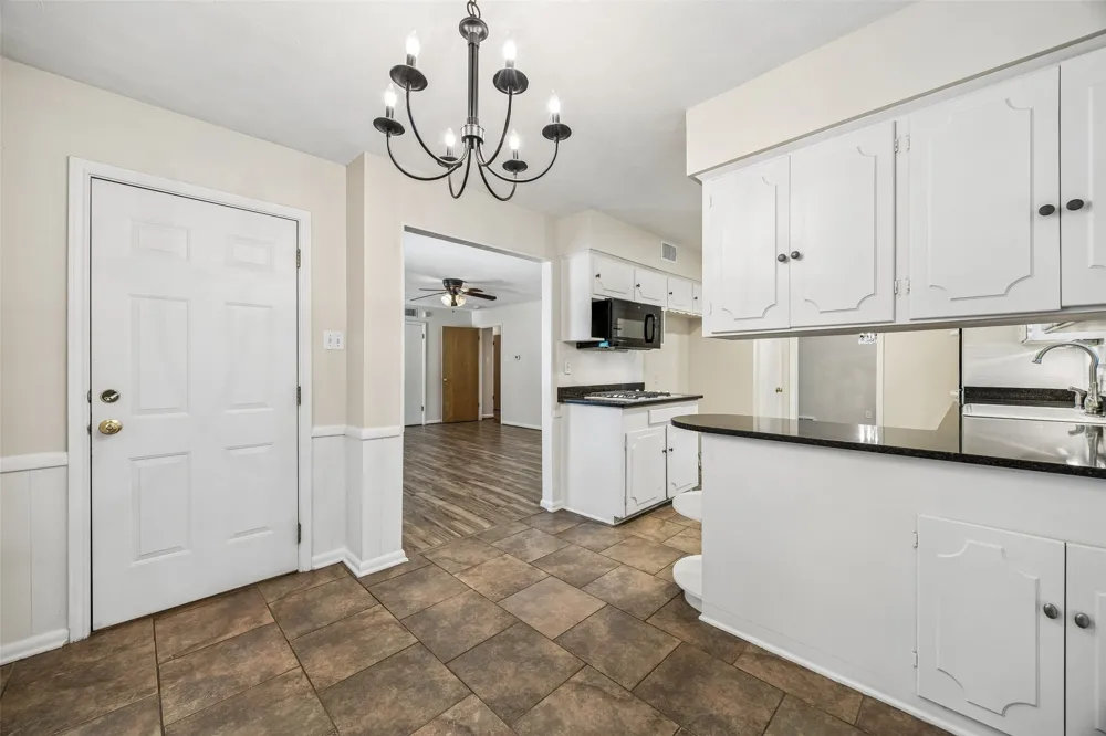 6147 Woodcrest Lane Dallas, TX 75214