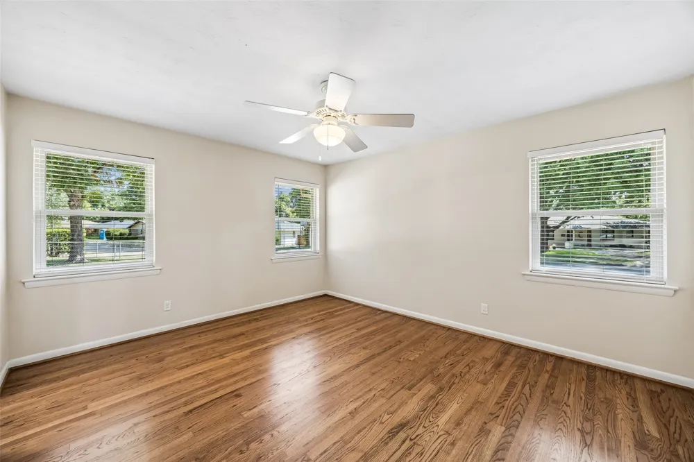 6147 Woodcrest Lane Dallas, TX 75214