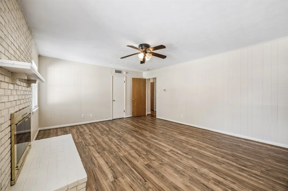 6147 Woodcrest Lane Dallas, TX 75214