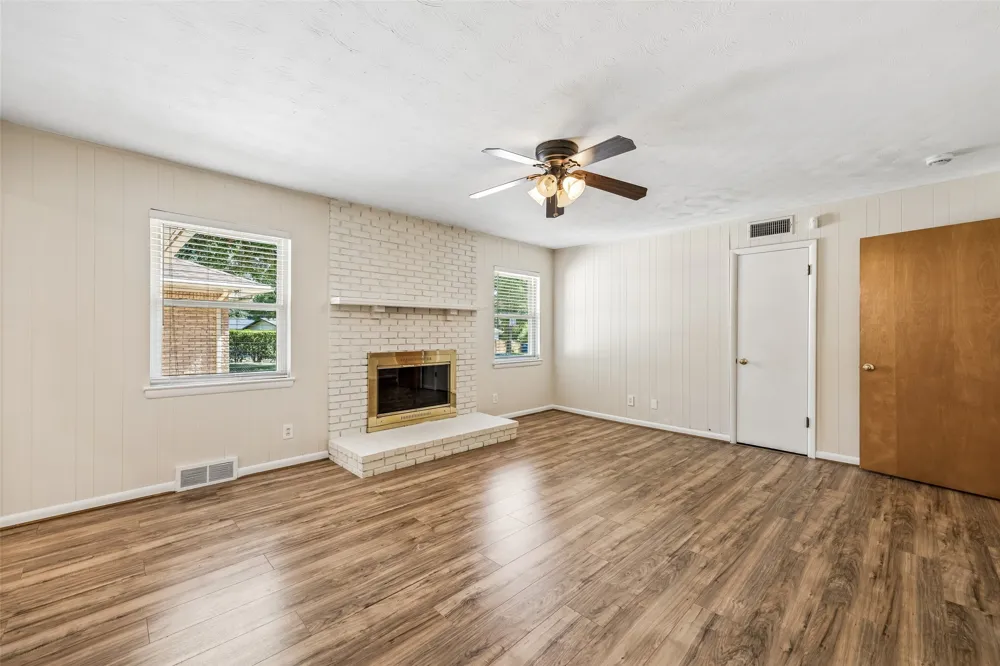 6147 Woodcrest Lane Dallas, TX 75214
