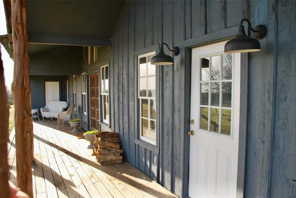 4228 County Road 256 Moulton, TX 77975