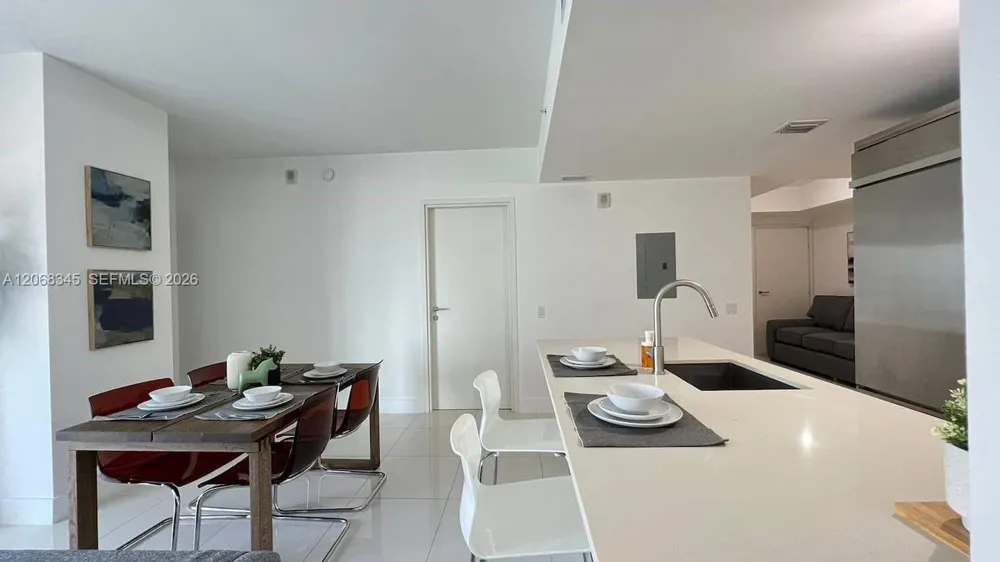 1300 Brickell Bay Dr #3400 Miami, FL 33131