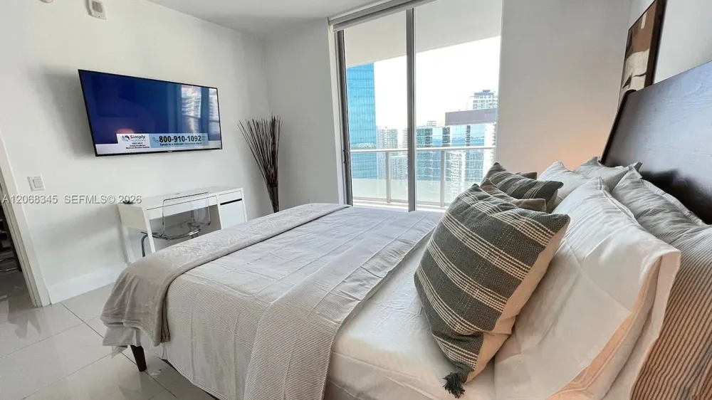 1300 Brickell Bay Dr #3400 Miami, FL 33131