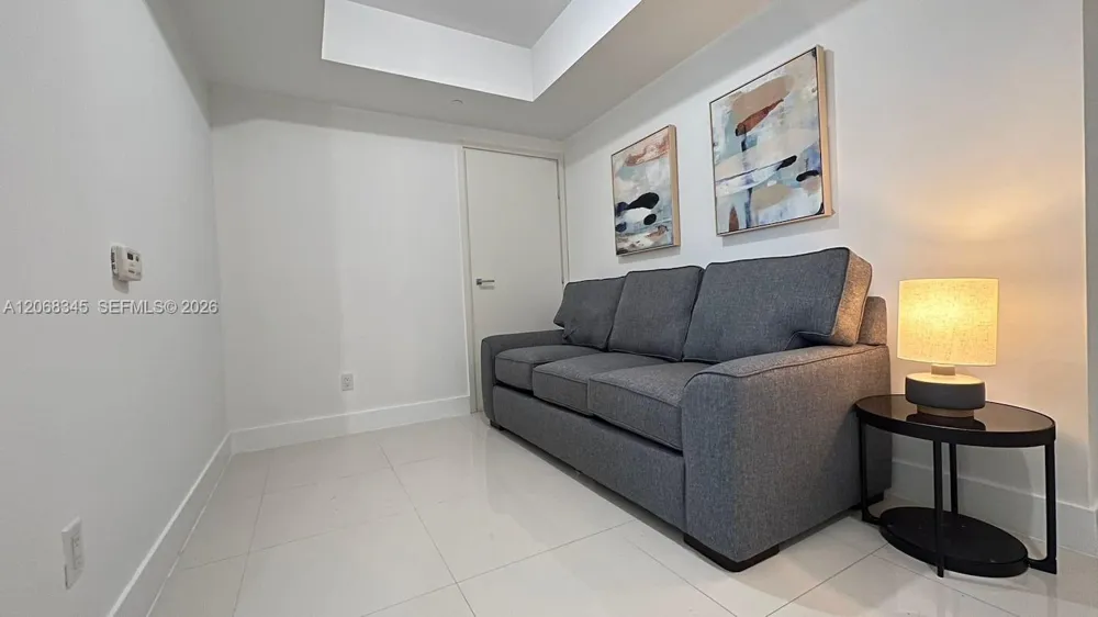 1300 Brickell Bay Dr #3400 Miami, FL 33131