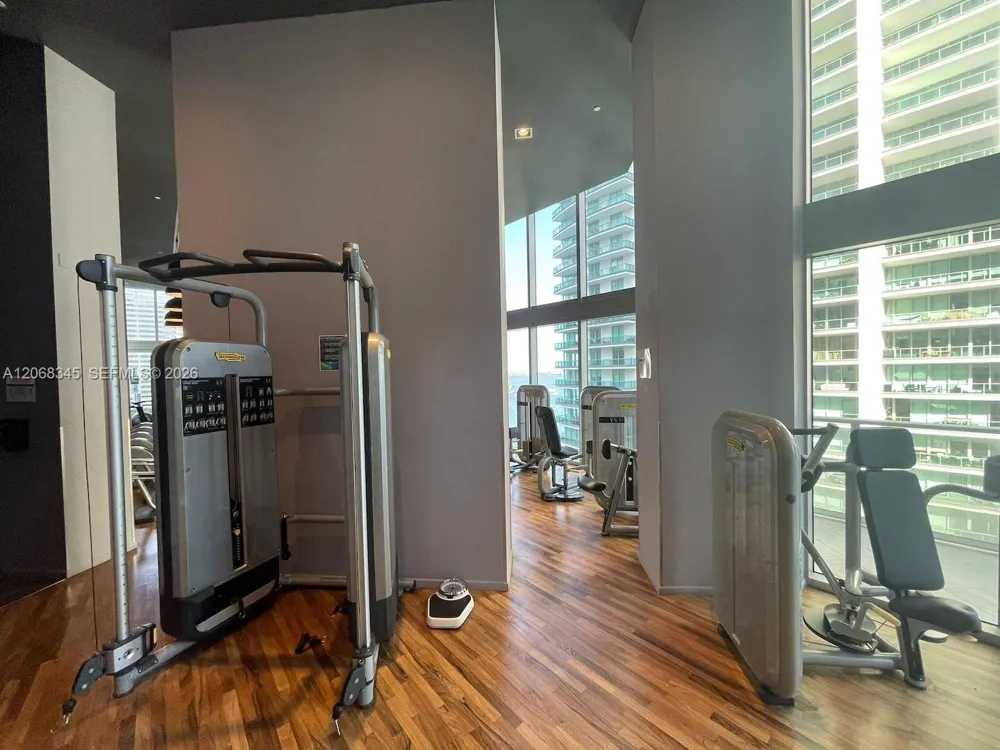 1300 Brickell Bay Dr #3400 Miami, FL 33131