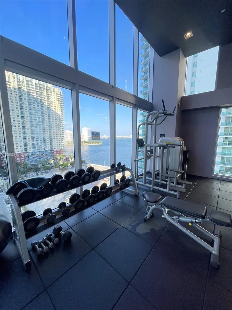 1300 Brickell Bay Dr #3400 Miami, FL 33131