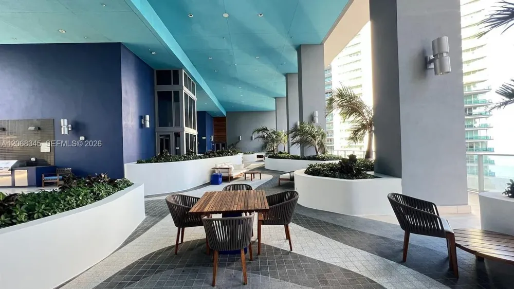 1300 Brickell Bay Dr #3400 Miami, FL 33131