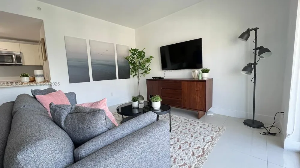 1300 Brickell Bay Dr #3400 Miami, FL 33131