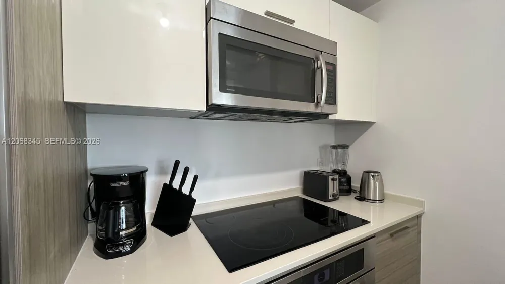 1300 Brickell Bay Dr #3400 Miami, FL 33131
