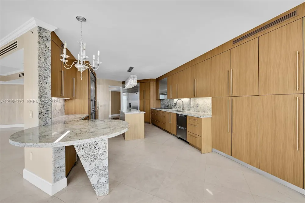 3370 Hidden Bay Dr #2813 Aventura, FL 33180