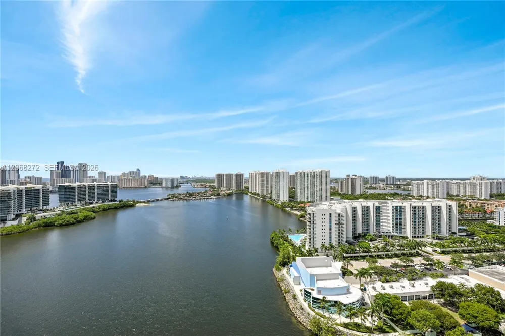 3370 Hidden Bay Dr #2813 Aventura, FL 33180
