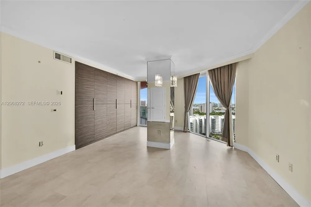 3370 Hidden Bay Dr #2813 Aventura, FL 33180
