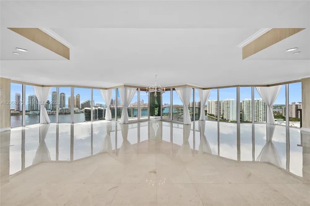 3370 Hidden Bay Dr #2813 Aventura, FL 33180