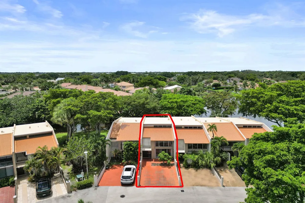 731 E COCO PLUM CIRCLE #4 Plantation, FL 33324