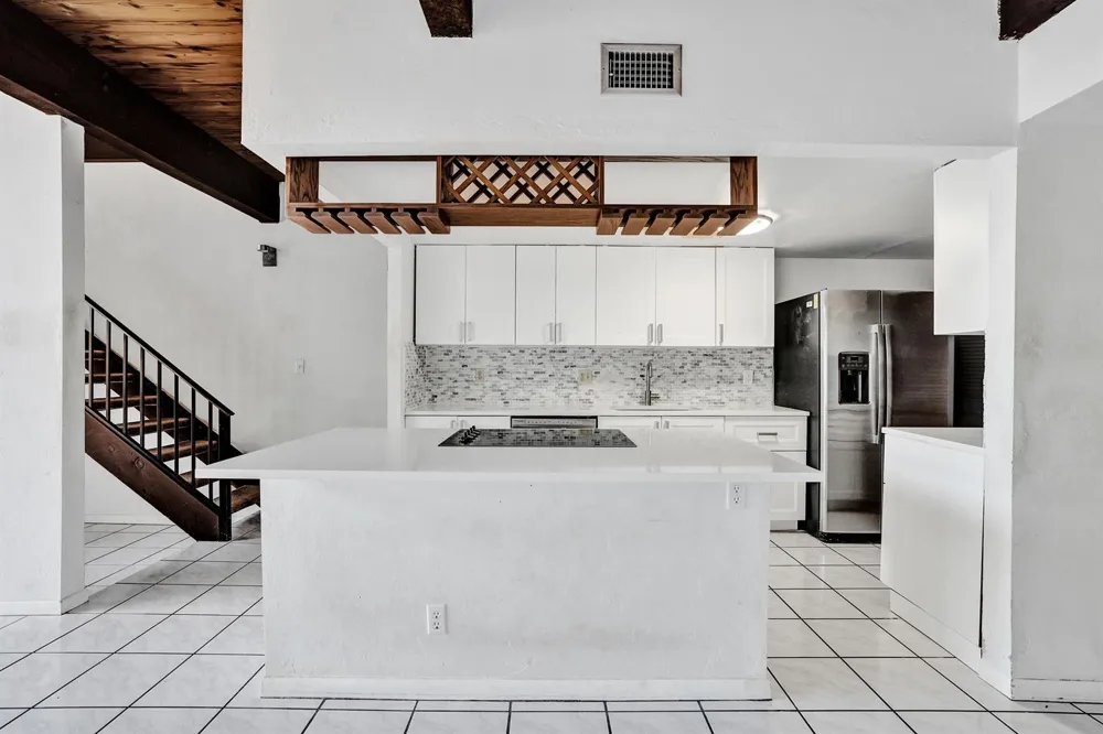 731 E COCO PLUM CIRCLE #4 Plantation, FL 33324