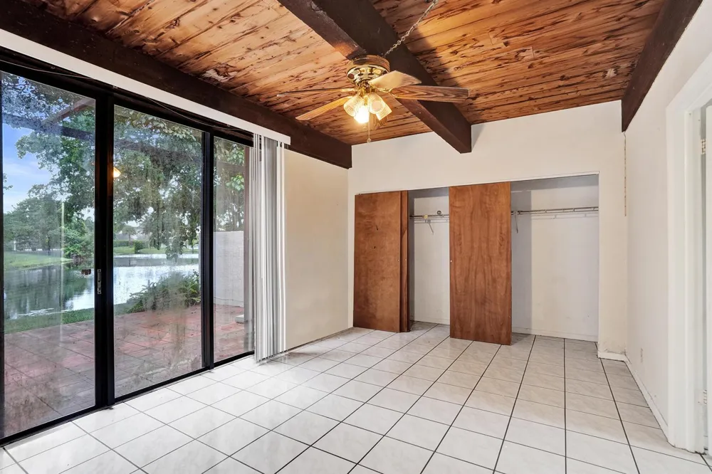731 E COCO PLUM CIRCLE #4 Plantation, FL 33324