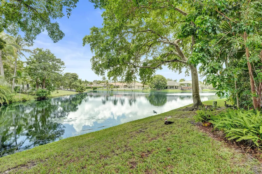 731 E COCO PLUM CIRCLE #4 Plantation, FL 33324