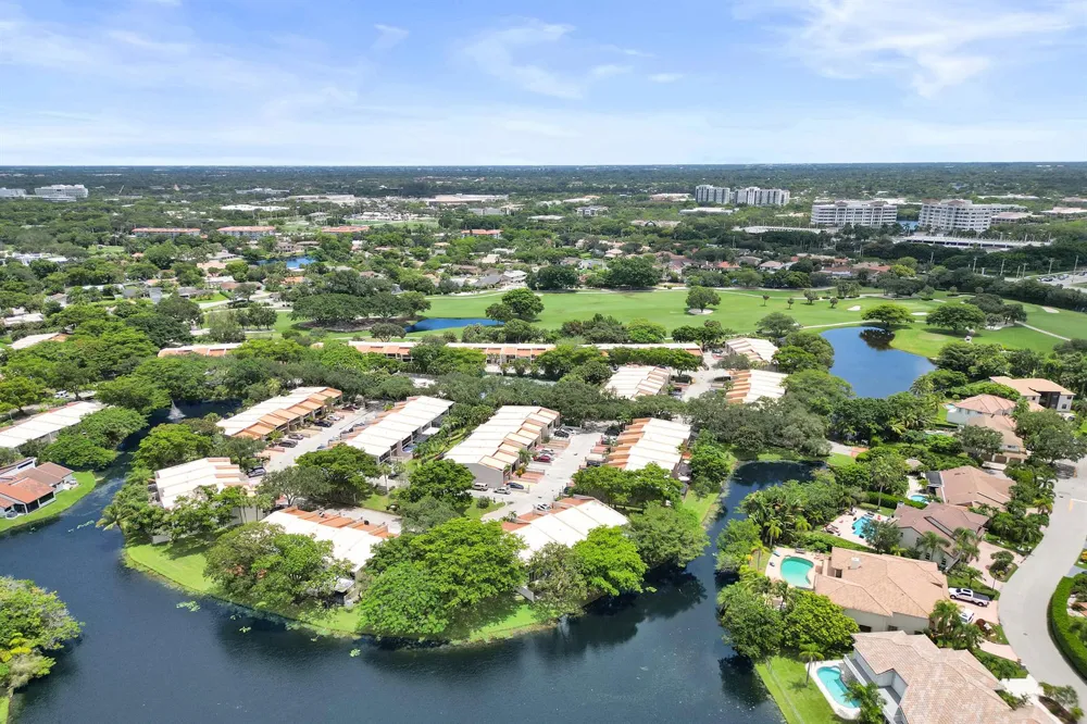 731 E COCO PLUM CIRCLE #4 Plantation, FL 33324