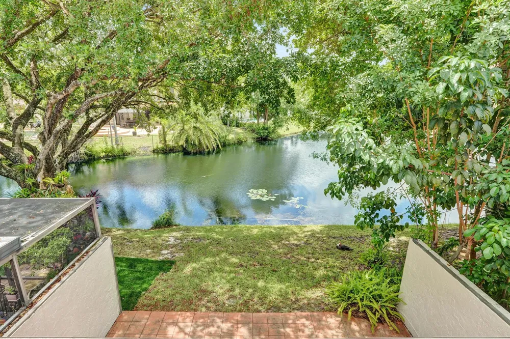 731 E COCO PLUM CIRCLE #4 Plantation, FL 33324