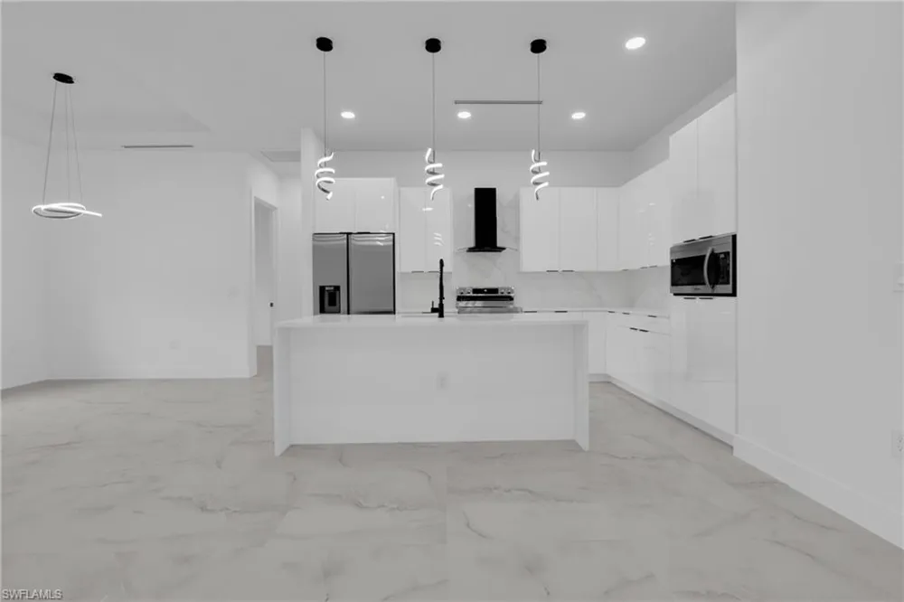 1905 W 13th Street Lehigh Acres, FL 33972