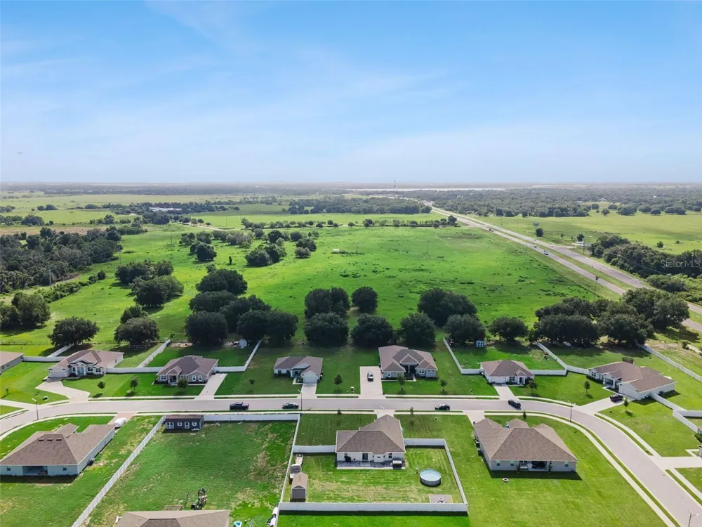 925 LOCHLAND LOOP Bartow, FL 33830
