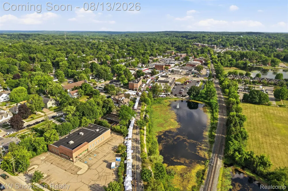 480 Village Lane Milford Village, MI 48381
