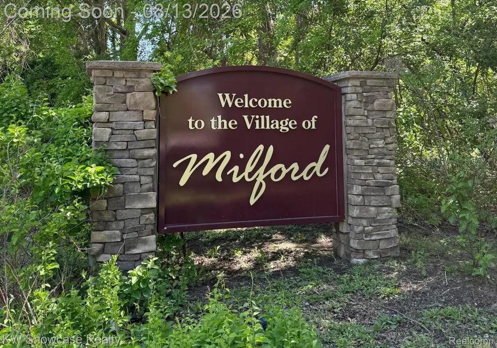 480 Village Lane Milford Village, MI 48381