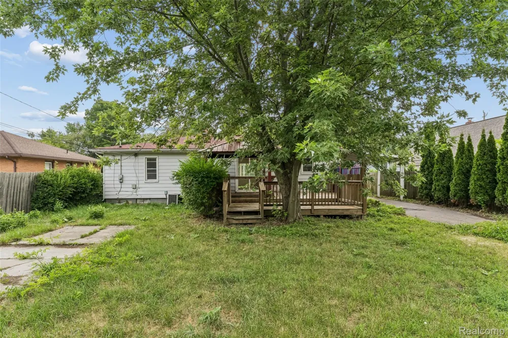 59 Lynn Avenue Waterford Charter Township, MI 48328