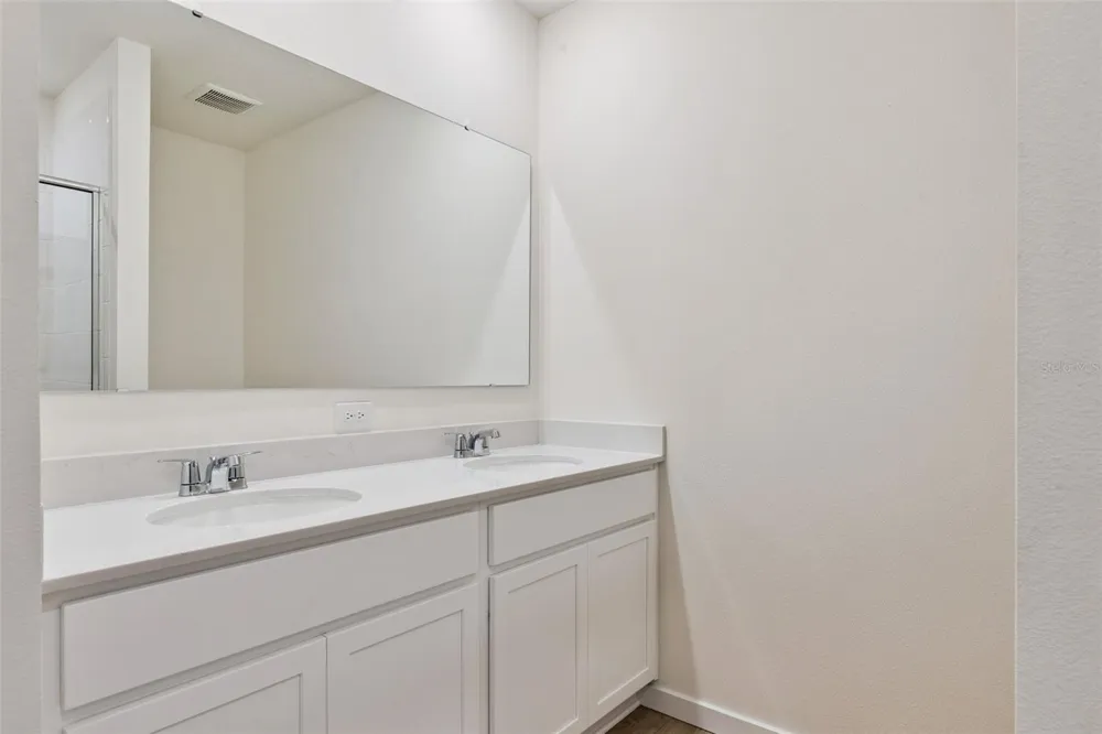 3301 SPINEYWOOD DRIVE Ocoee, FL 34761