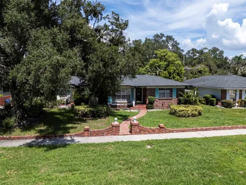 451 W DAVIS BOULEVARD