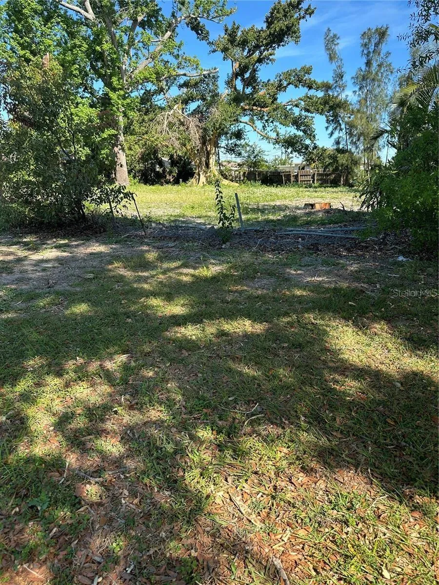 4049 45TH AVENUE St Petersburg, FL 33714