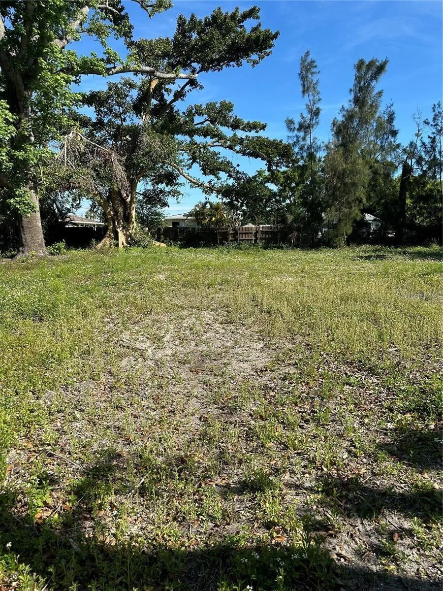 4049 45TH AVENUE St Petersburg, FL 33714