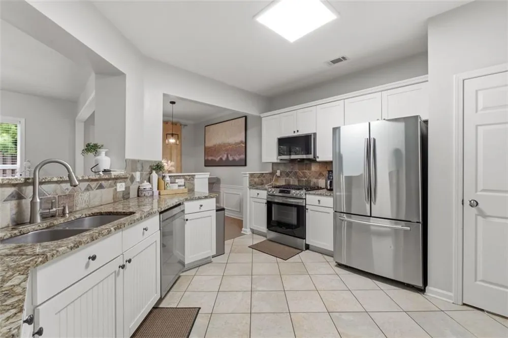 4922 Berkeley Oak Circle Peachtree Corners, GA 30092
