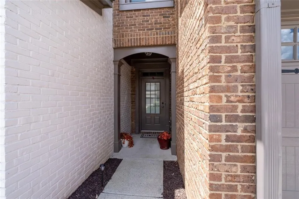 4922 Berkeley Oak Circle Peachtree Corners, GA 30092