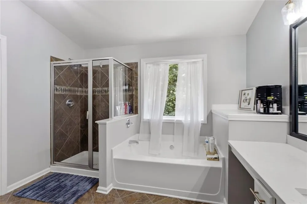 4922 Berkeley Oak Circle Peachtree Corners, GA 30092