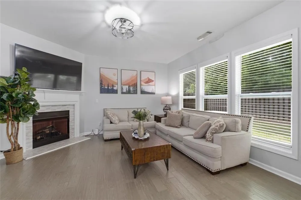 4922 Berkeley Oak Circle Peachtree Corners, GA 30092