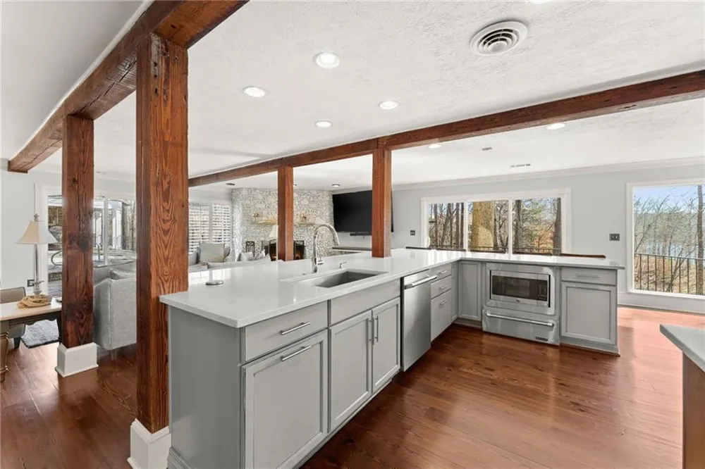 5983 Nachoochee Trail Flowery Branch, GA 30542