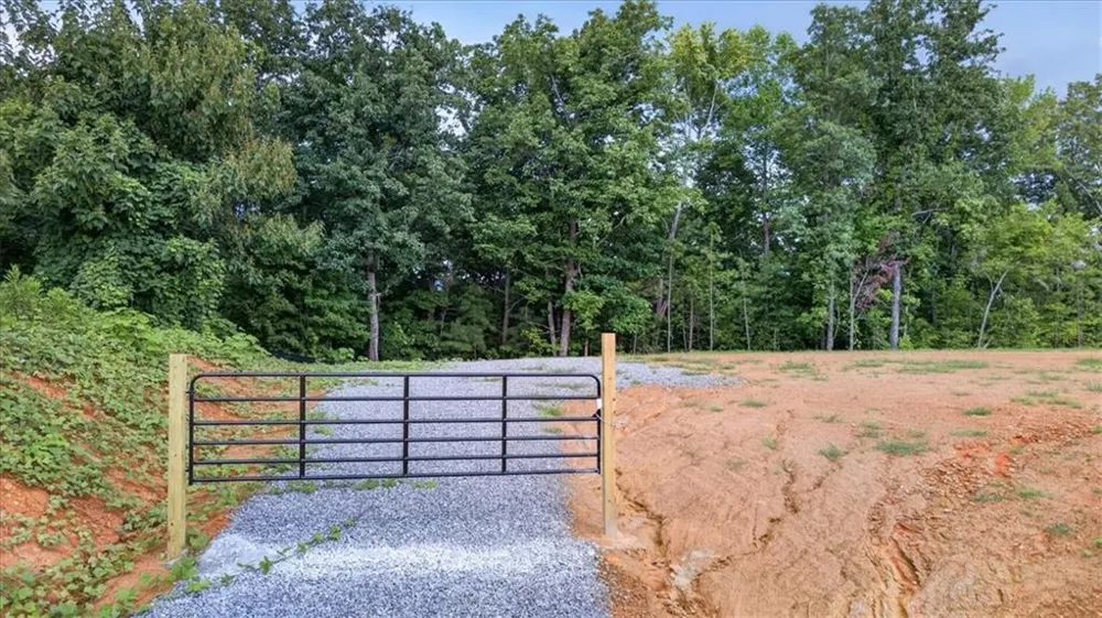 1395 Cowart Mountain Road Jasper, GA 30143