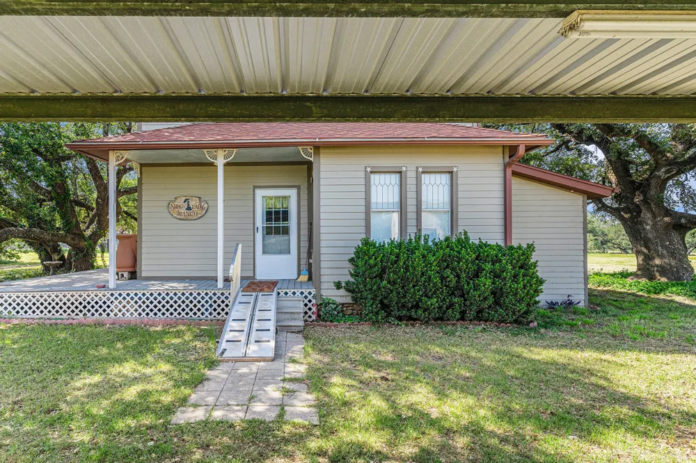 10454 E State Highway 6 Dublin, TX 76446