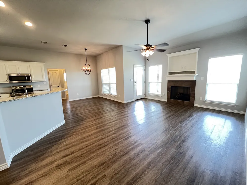 808 E Northside Drive Pilot Point, TX 76258